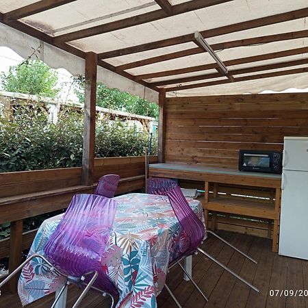 Vacances Familiales Dans Camping Avec Piscine Fréjus Extérieur photo