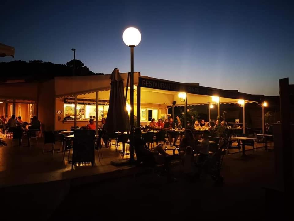Vacances Familiales Dans Camping Avec Piscine Fréjus Extérieur photo
